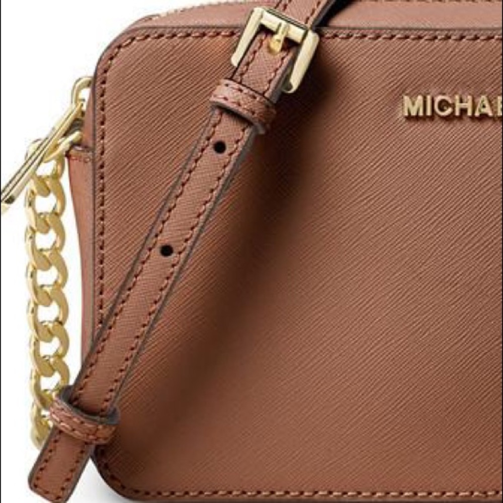 Michael Kors Jet Set Leather Crossbody purse
